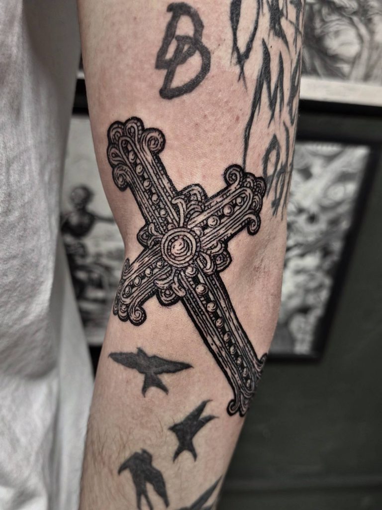 Фотография из портфолио тату-мастера Константина ЯД — Black Circle Tattoo