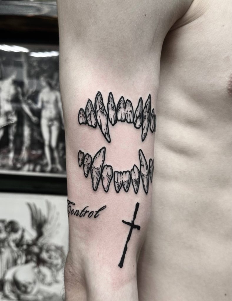 Фотография из портфолио тату-мастера Константина ЯД — Black Circle Tattoo