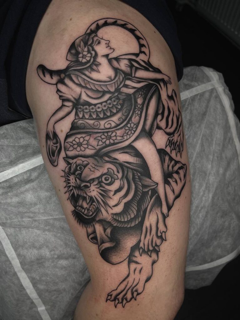 Фотография из портфолио тату-мастера Максима Тромба — Black Circle Tattoo