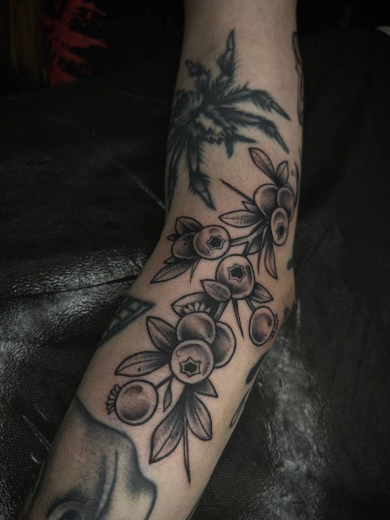 Фотография из портфолио тату-мастера Максима Тромба — Black Circle Tattoo