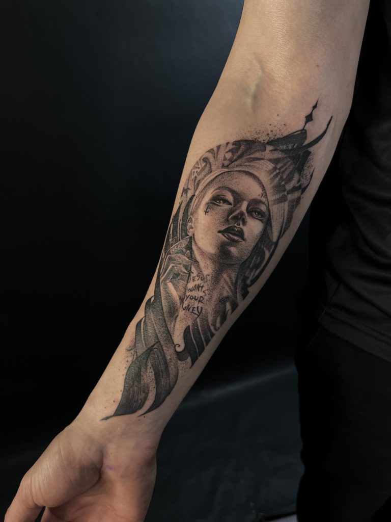 Фотография из портфолио тату-мастера Таты Масленцевой — Black Circle Tattoo