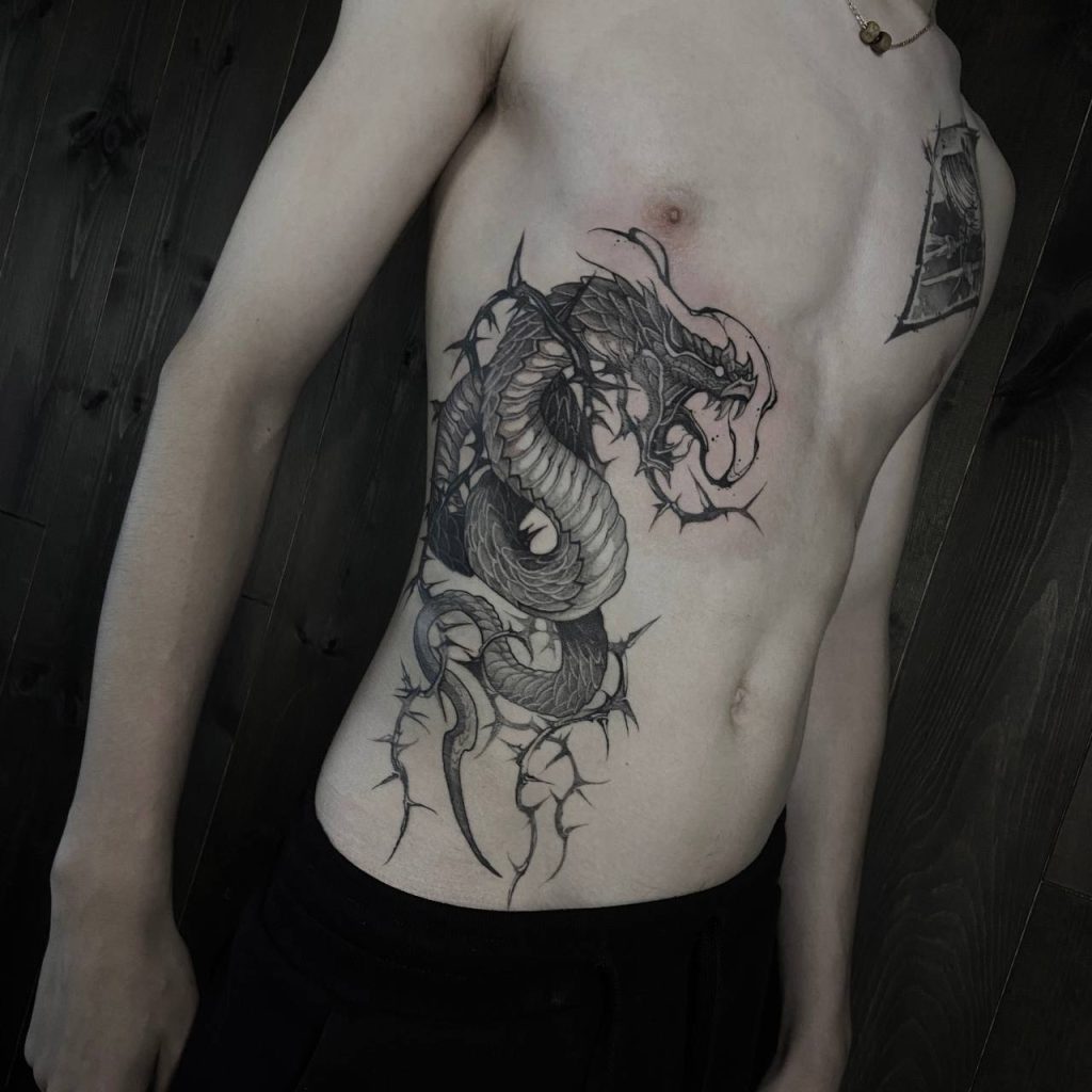 Фотография из портфолио тату-мастера Вани Смирнова — Black Circle Tattoo